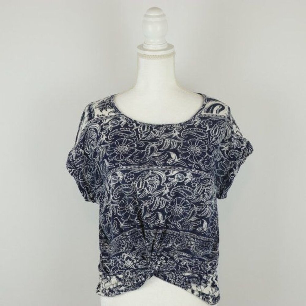 Lucky Brand Women's Medium Blue White Scoop Neck Short Dolman Sleeve Tee